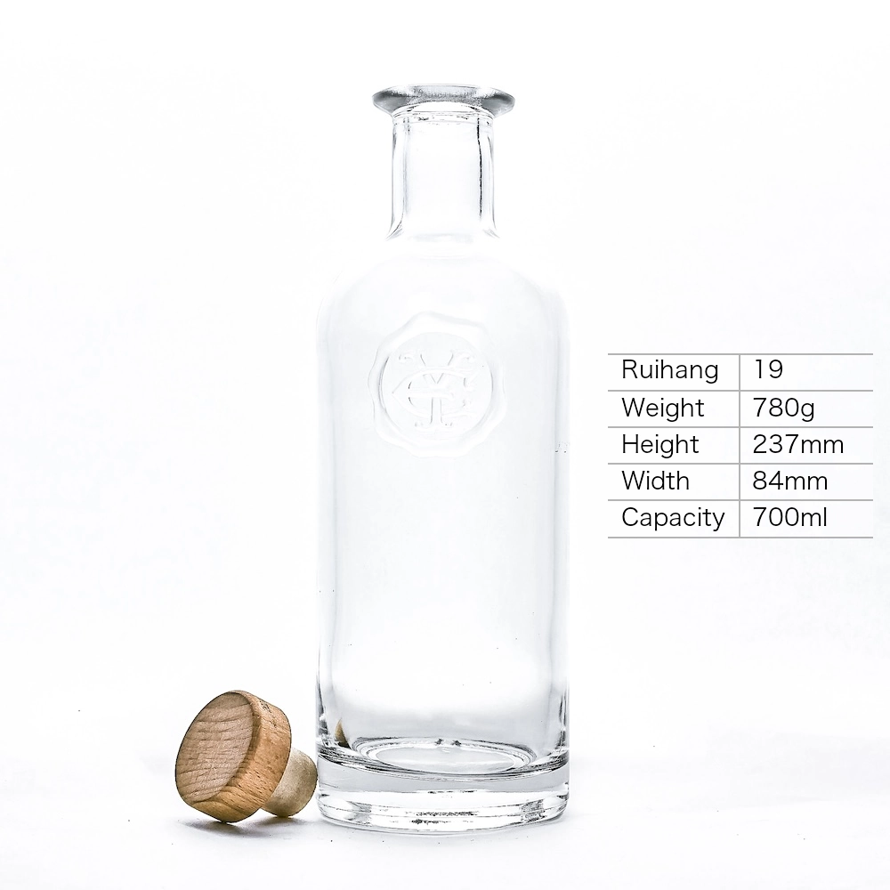 700ml Artisan Glass Spirit Bottle - RH19